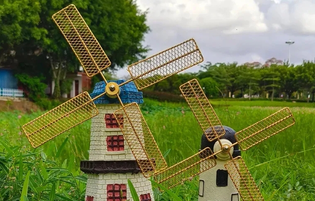 garden wind ornaments