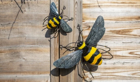 bee garden ornament