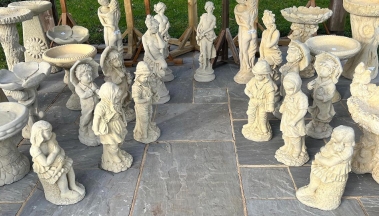 garden ornaments near me