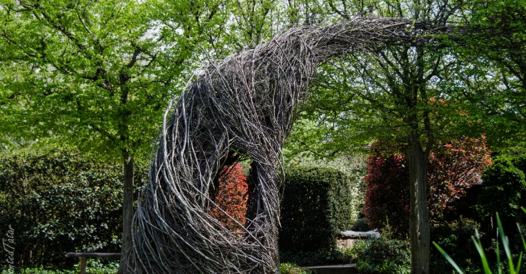 ellipse garden sculpture