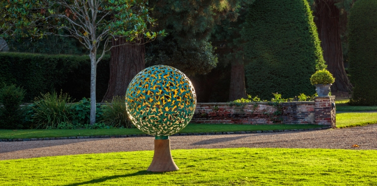 tall garden sculptures