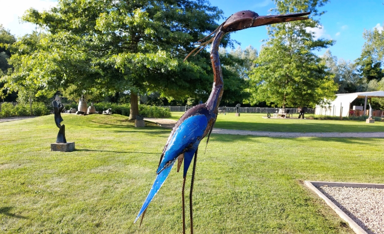 blue heron yard art