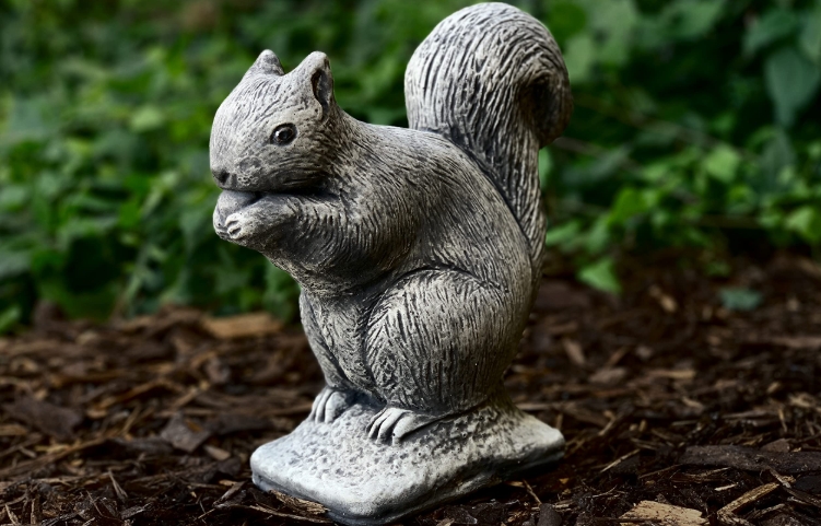 squirrel garden ornament