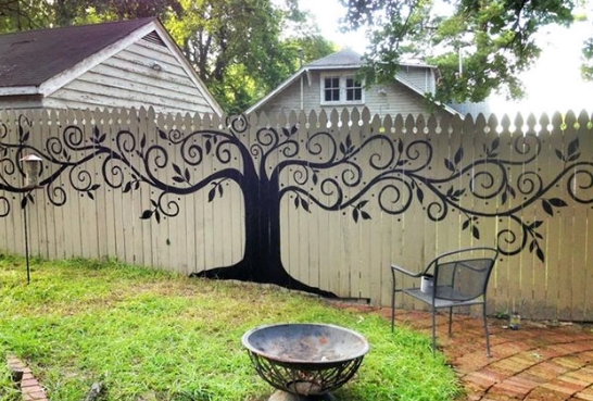 backyard fence decor