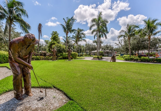 garden golfer statue