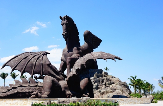 pegasus garden statue