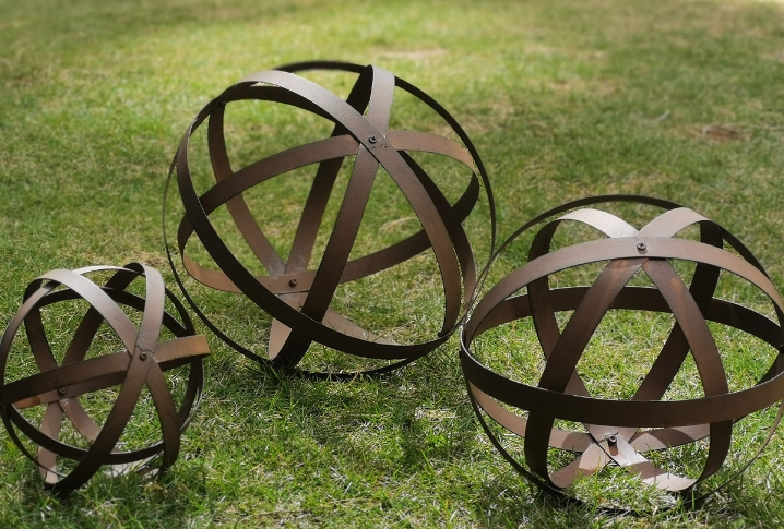 large metal garden ornaments