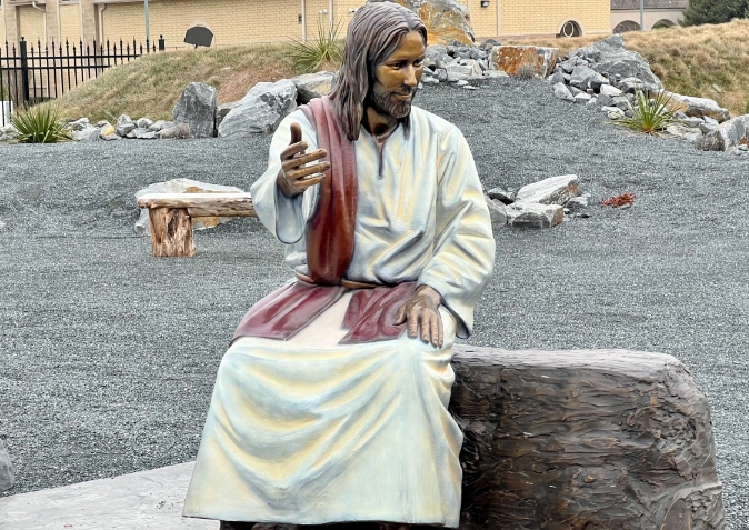 jesus yard statue