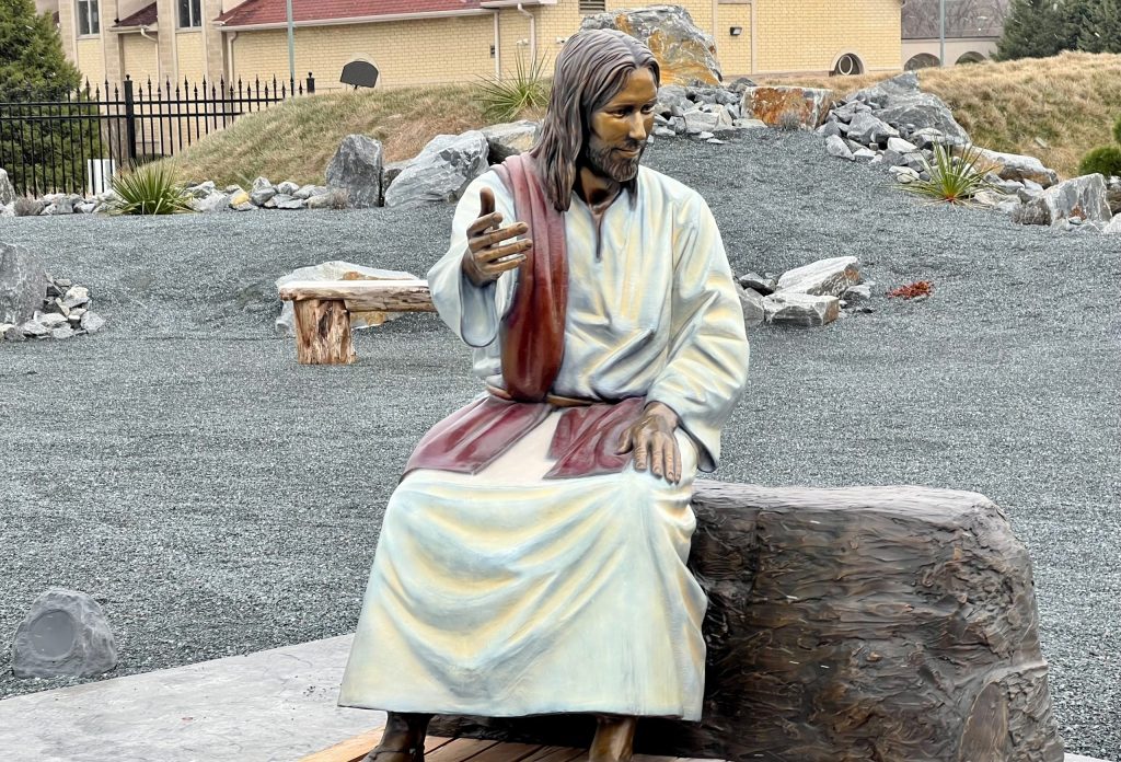 jesus yard statue