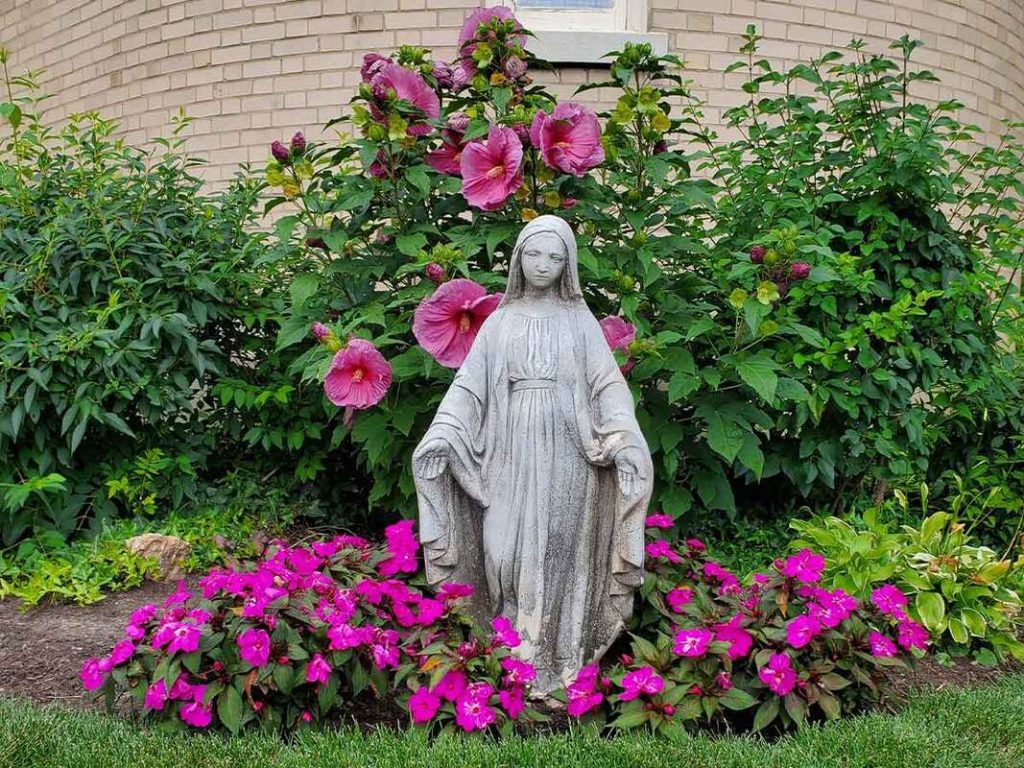 st mary garden statue