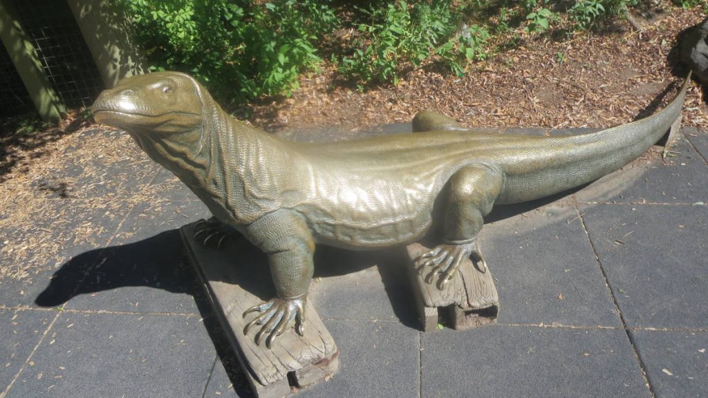 komodo dragon garden ornament